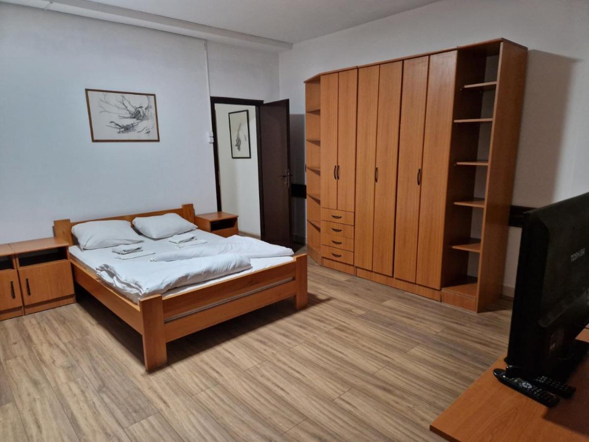 Hotel Duga Novi Sad Exteriör bild