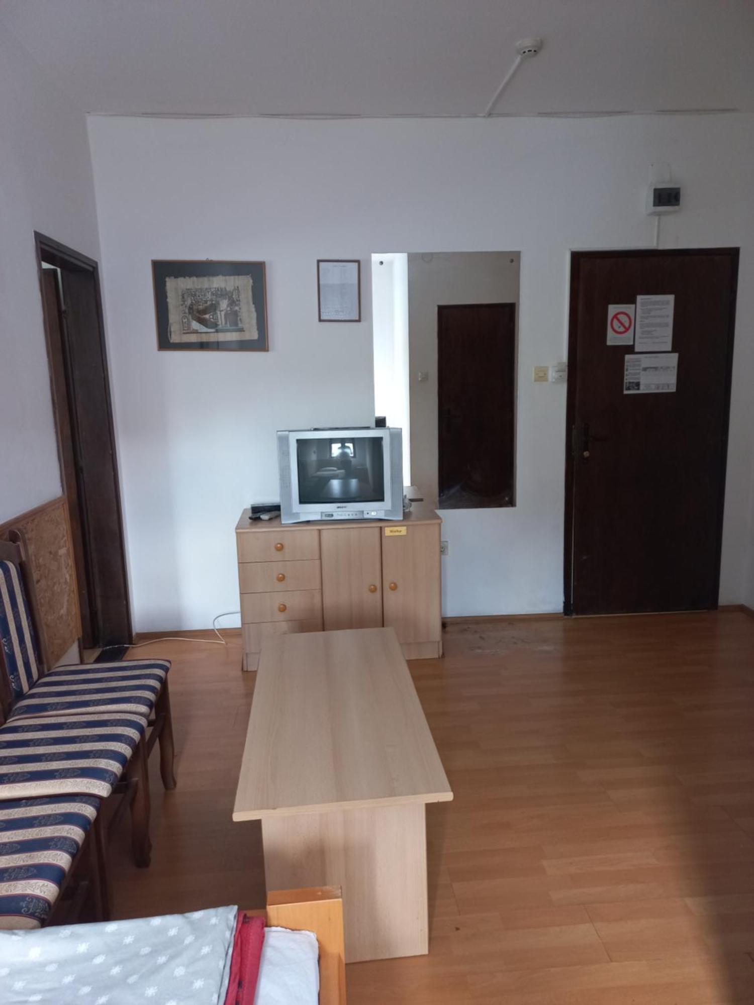 Hotel Duga Novi Sad Exteriör bild