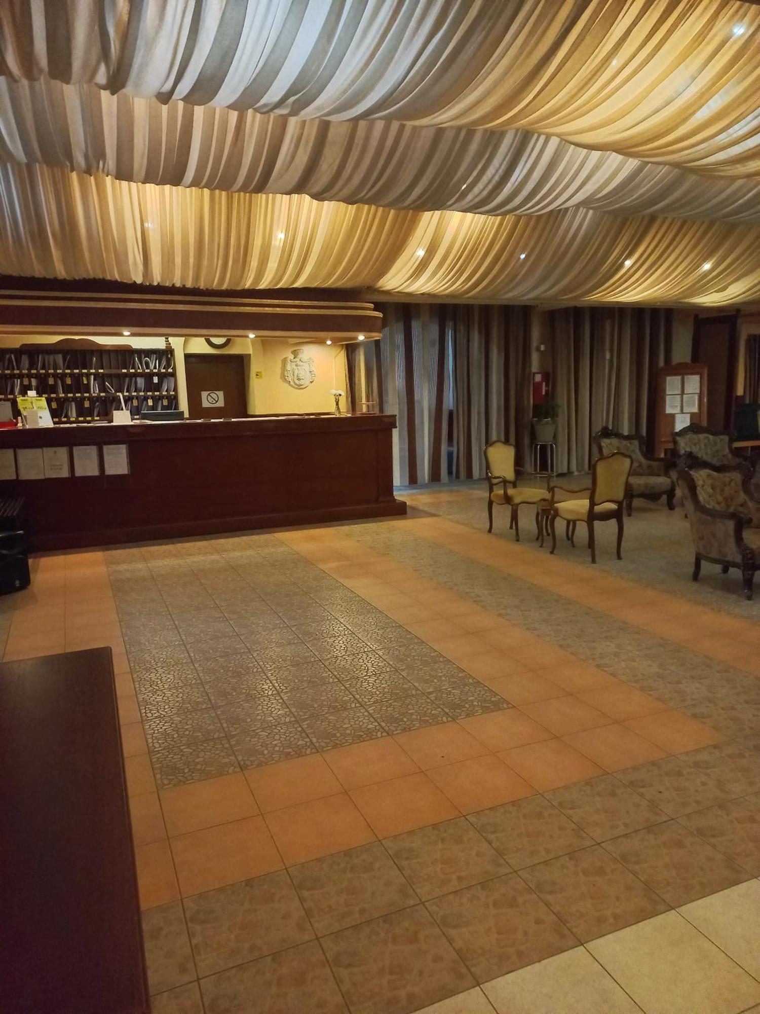 Hotel Duga Novi Sad Exteriör bild