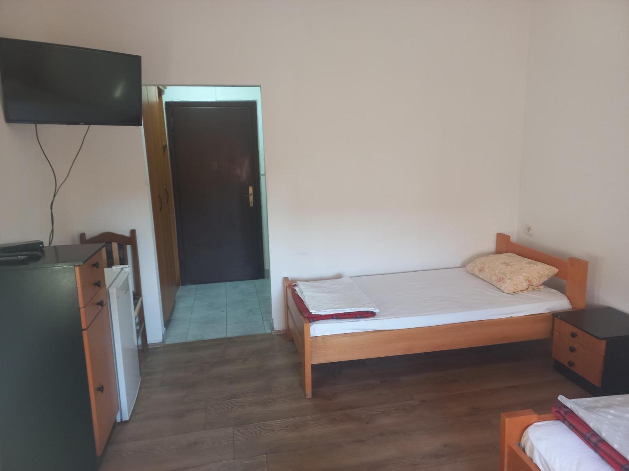 Hotel Duga Novi Sad Exteriör bild